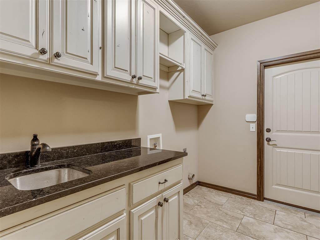 601 Dayton Circle Property Photo 31