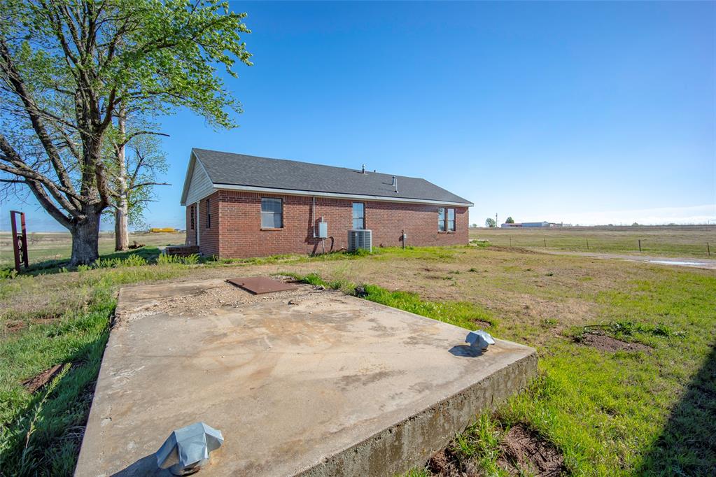 585 County Road 1310 Property Photo 28