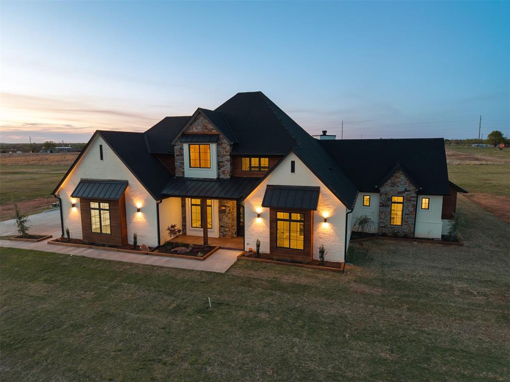 9214 S Cimarron Road Property Photo 4