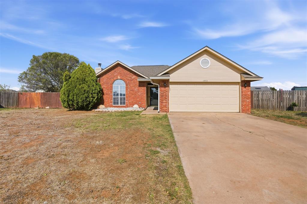 2932 Laurel Circle Property Photo 3