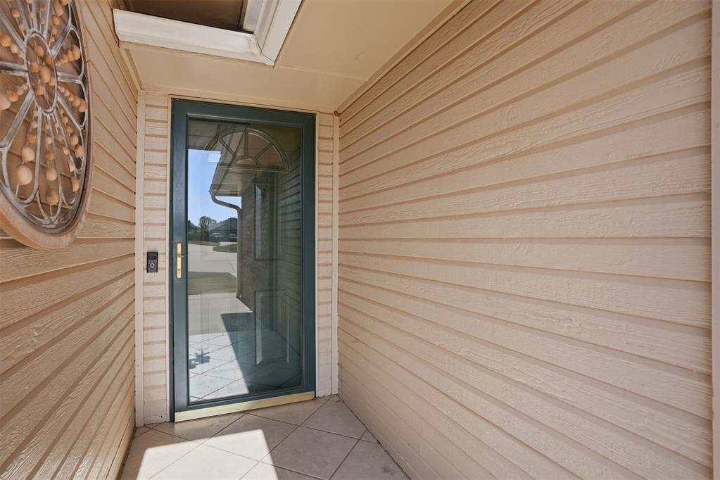 2932 Laurel Circle Property Photo 5