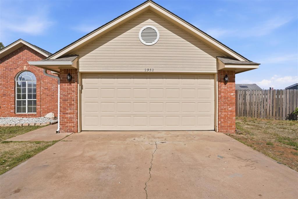 2932 Laurel Circle Property Photo 6