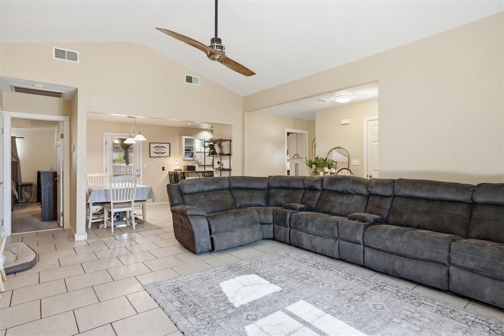 2932 Laurel Circle Property Photo 11