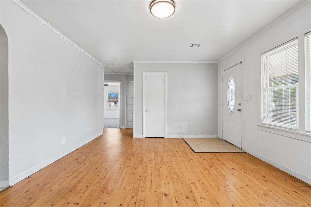115 E Haddock Street Property Photo 5