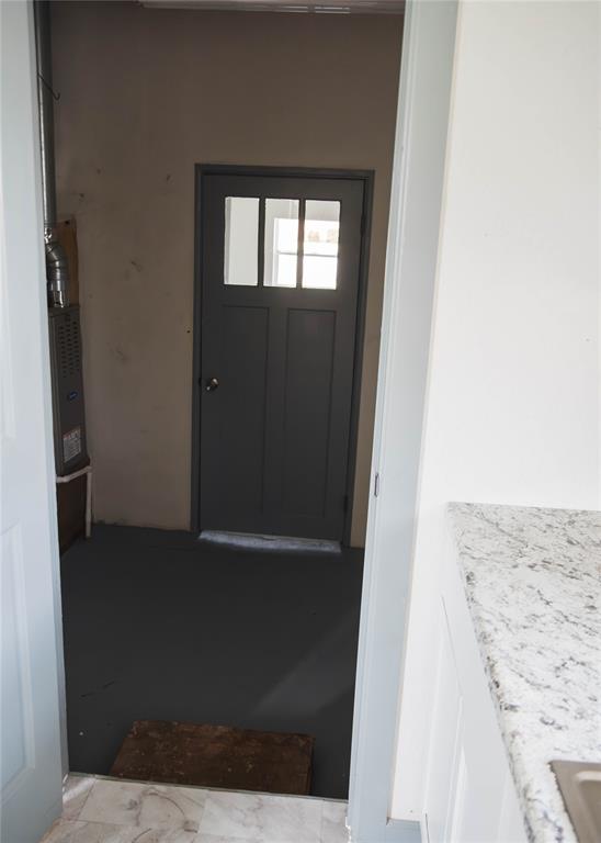 308 S Western Avenue Property Photo 8