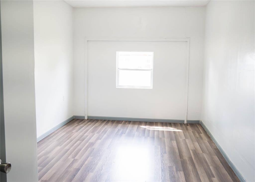 308 S Western Avenue Property Photo 9