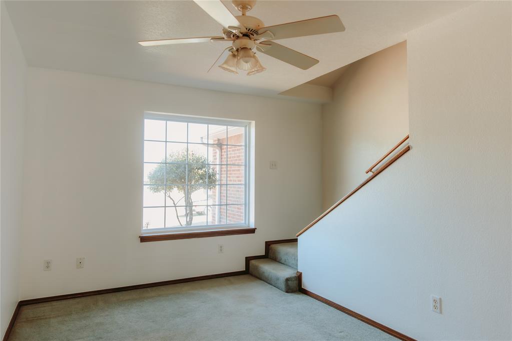 223 W 4th Street Property Photo 10