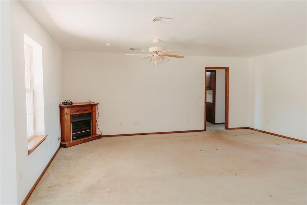 223 W 4th Street Property Photo 11