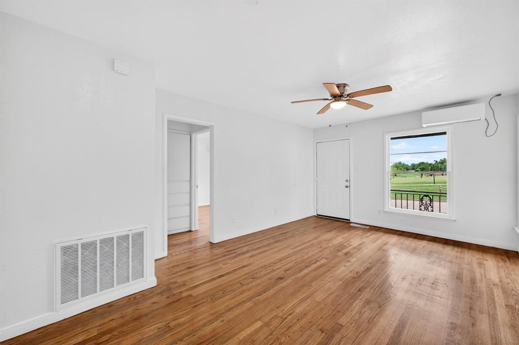 509 E Kerr Drive Property Photo 3