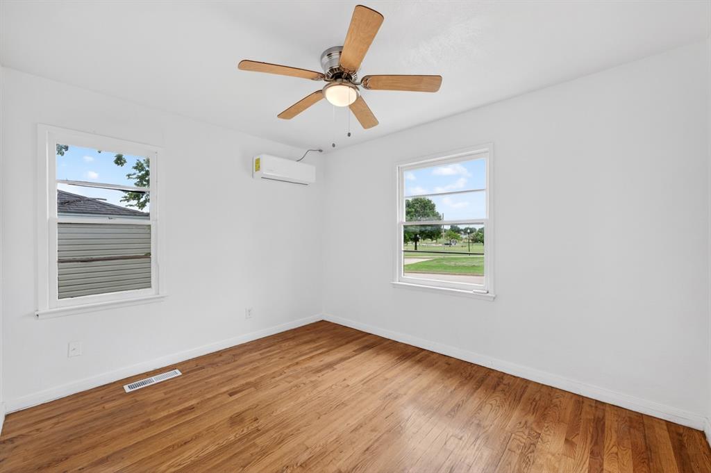 509 E Kerr Drive Property Photo 4