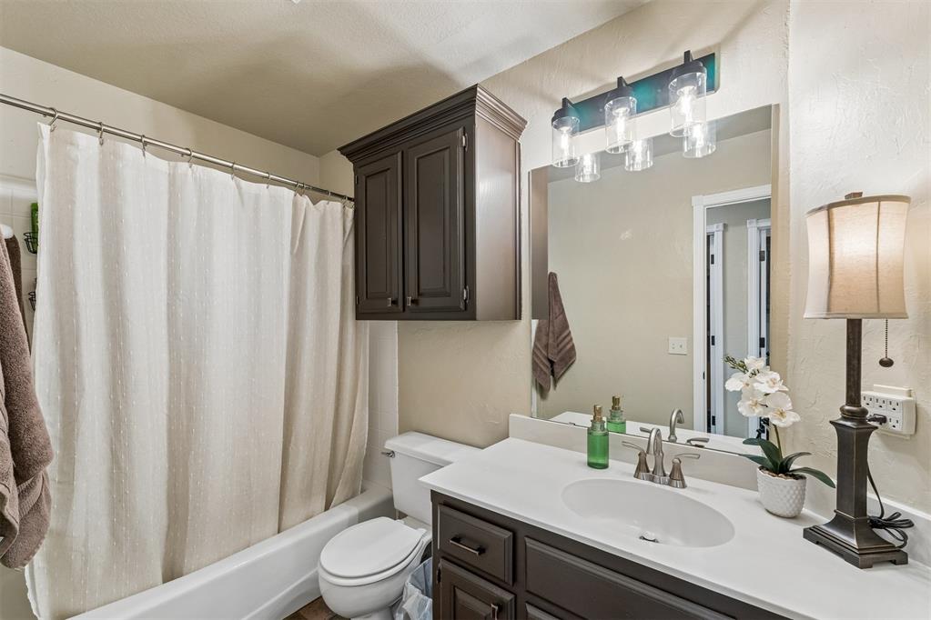 15209 Derrick Circle Property Photo 23