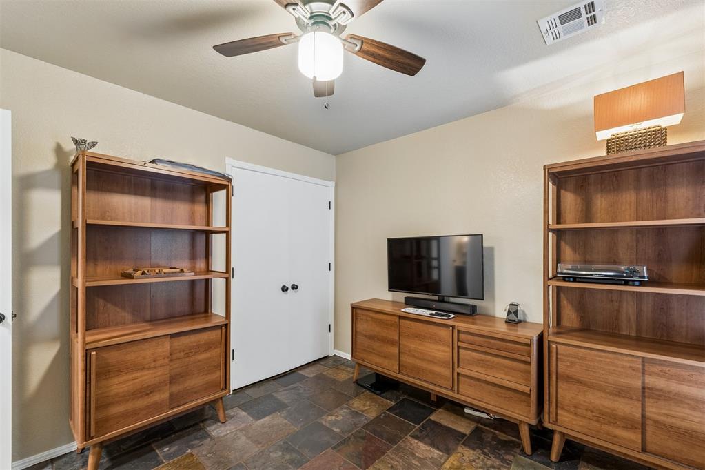 15209 Derrick Circle Property Photo 26