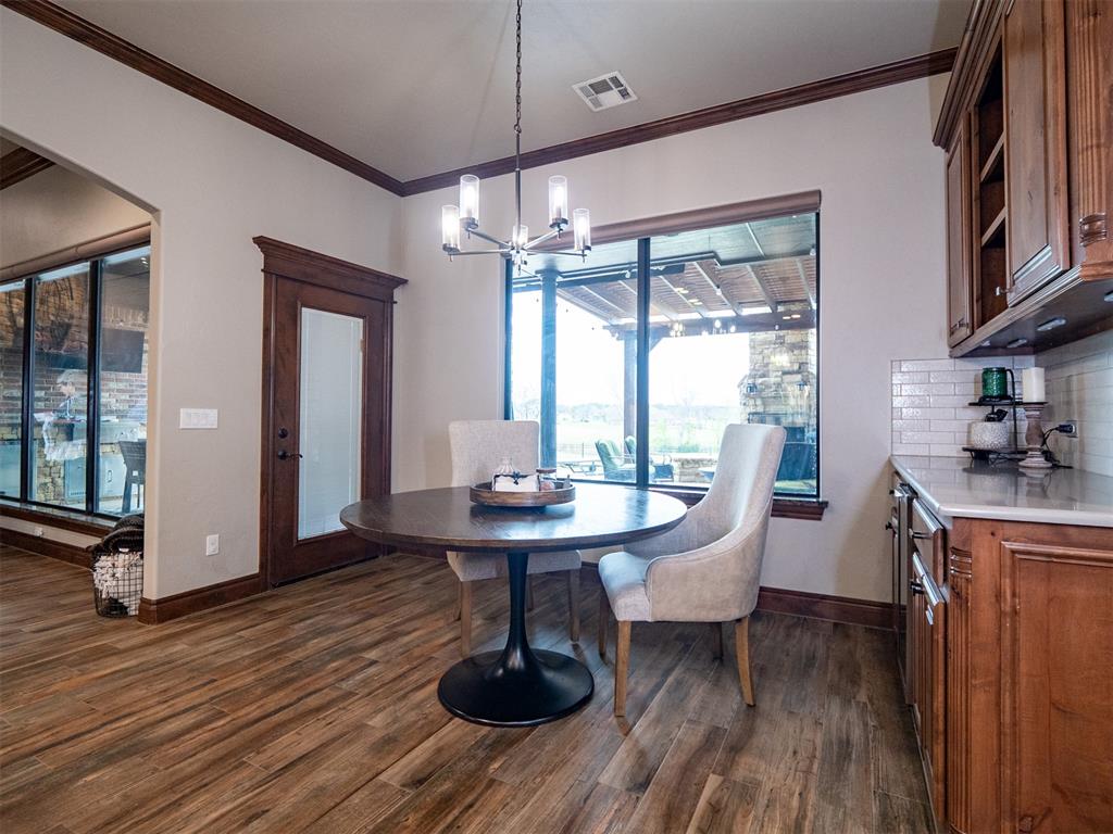 1304 Inverness Circle Property Photo 12
