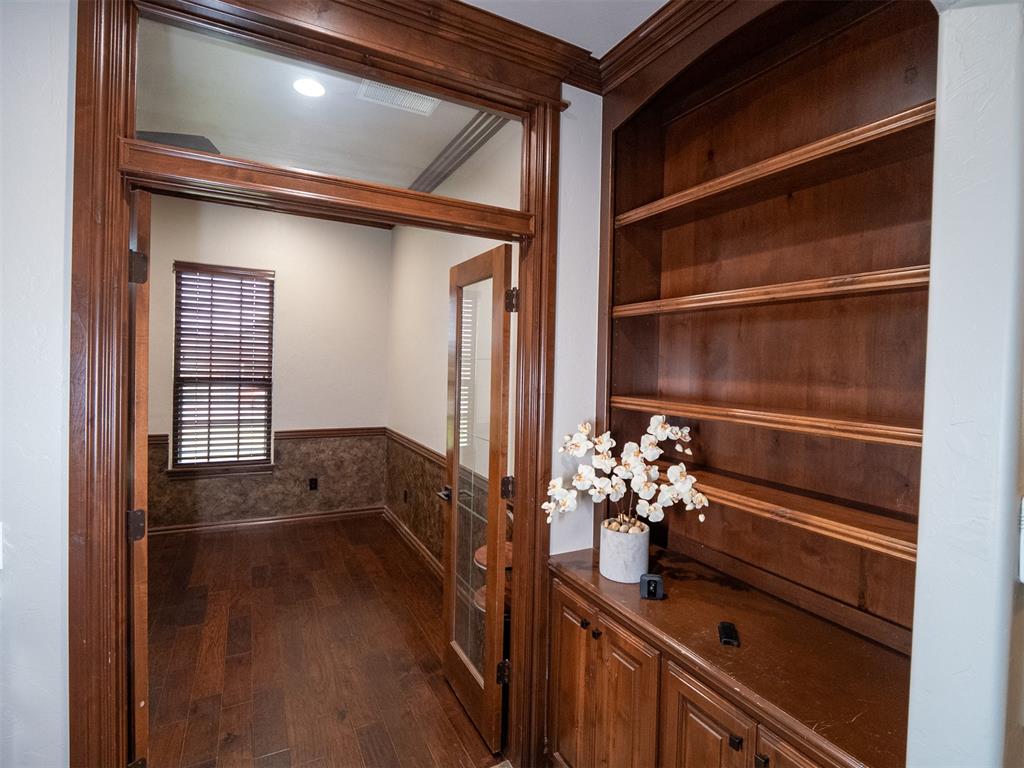 1304 Inverness Circle Property Photo 13