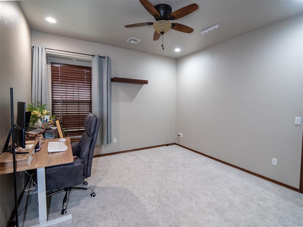 1304 Inverness Circle Property Photo 36