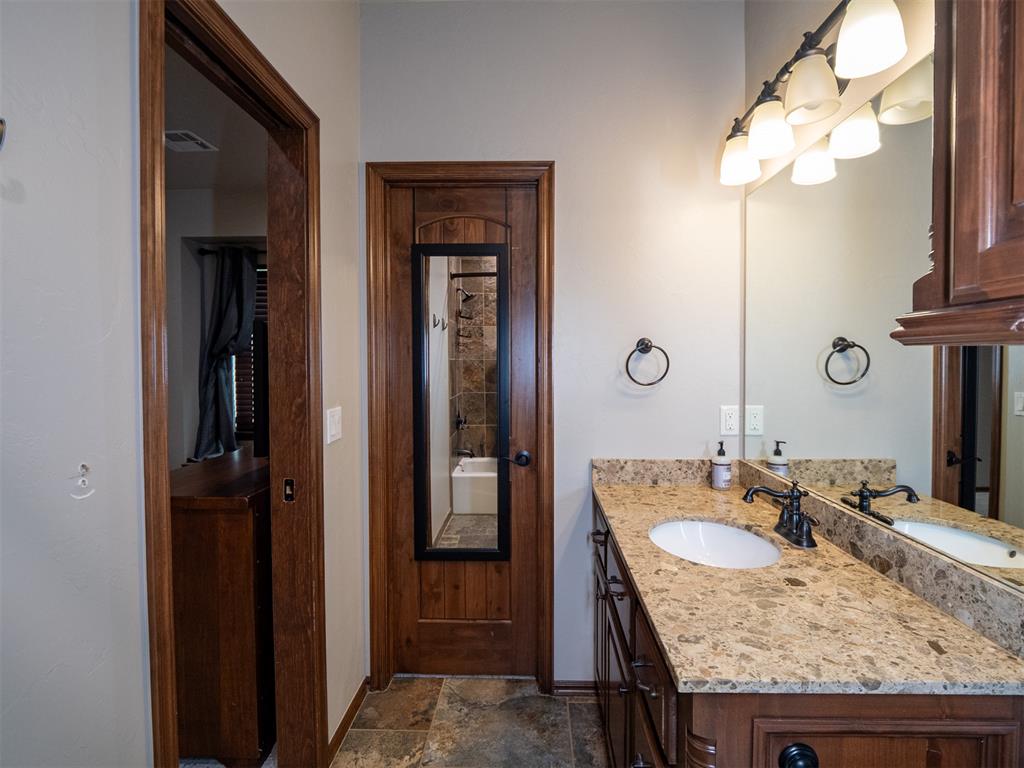 1304 Inverness Circle Property Photo 37