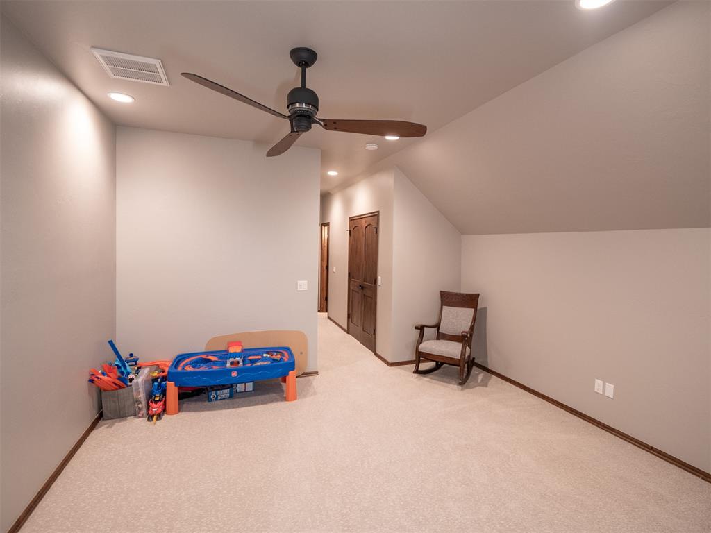 1304 Inverness Circle Property Photo 40