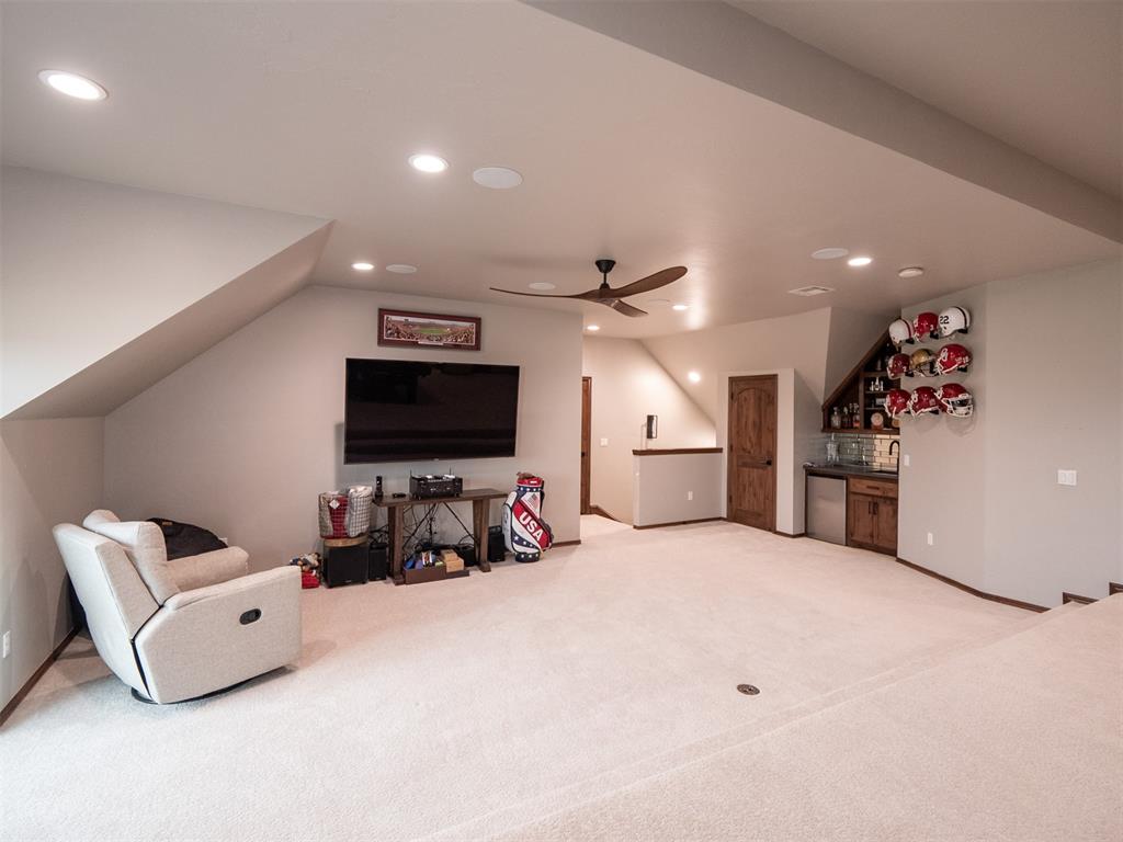 1304 Inverness Circle Property Photo 41