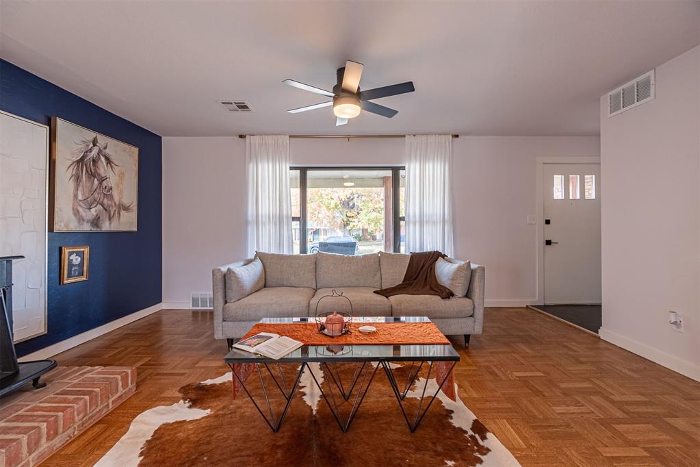2136 Barclay Road Property Photo 4