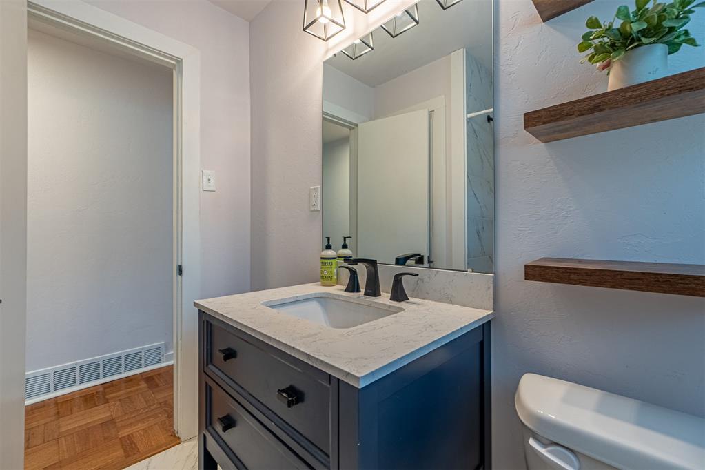 2136 Barclay Road Property Photo 13