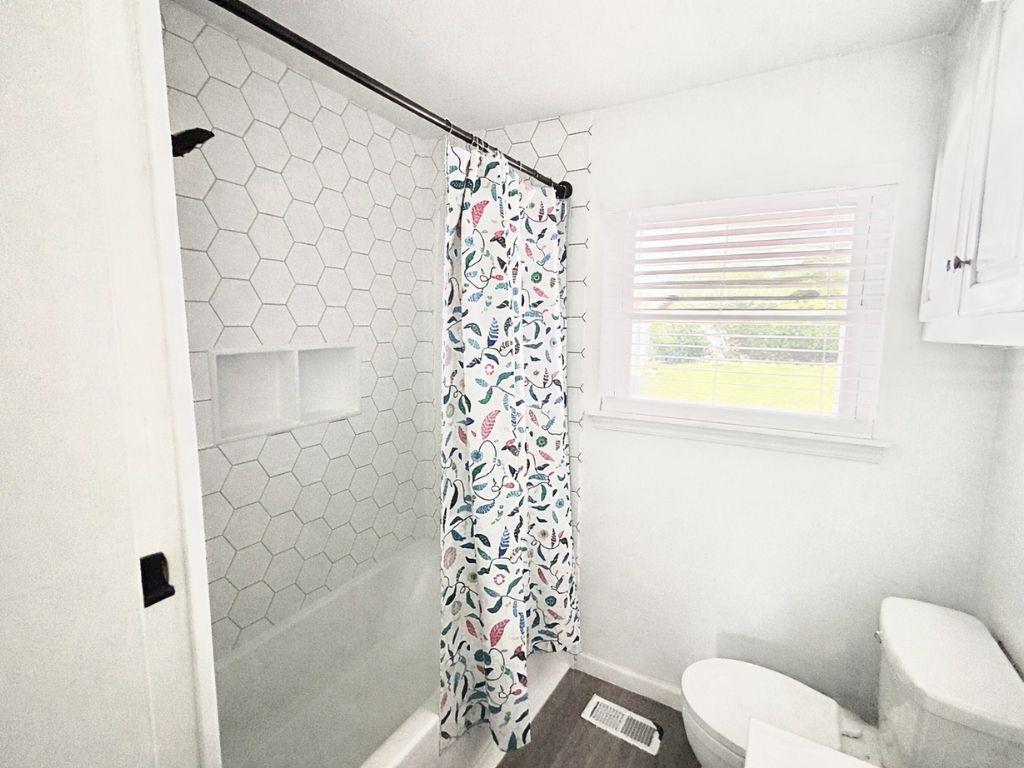 2121 N Markwell Avenue Property Photo 10