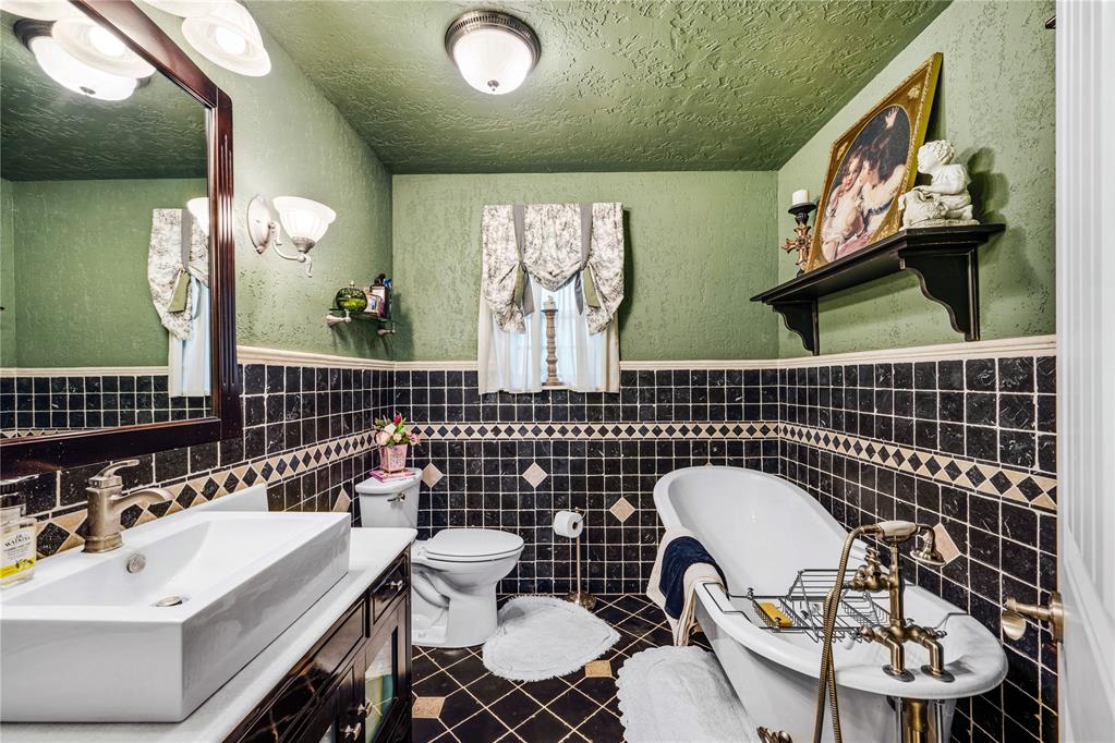 2711 S 27th Street Property Photo 23