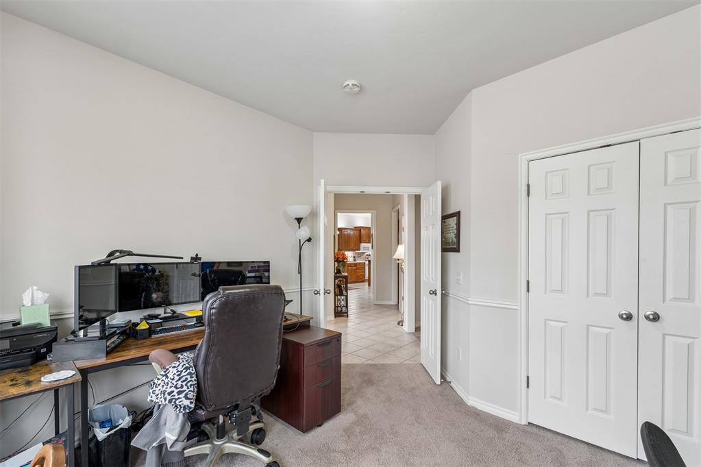 15508 Swallowtail Road Property Photo 35