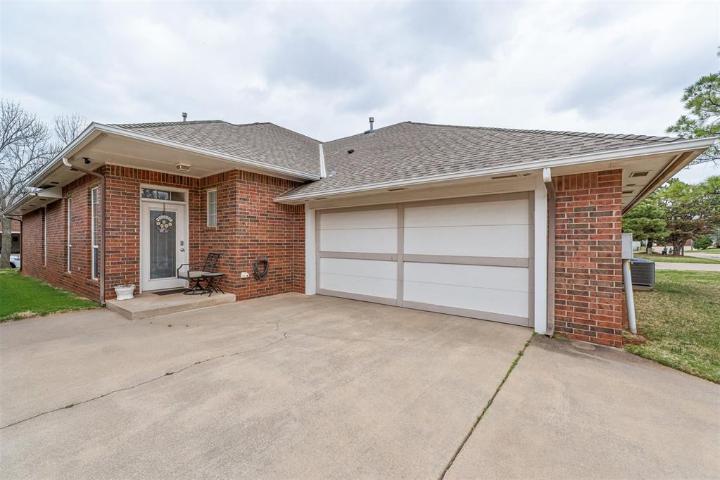 15508 Swallowtail Road Property Photo 38