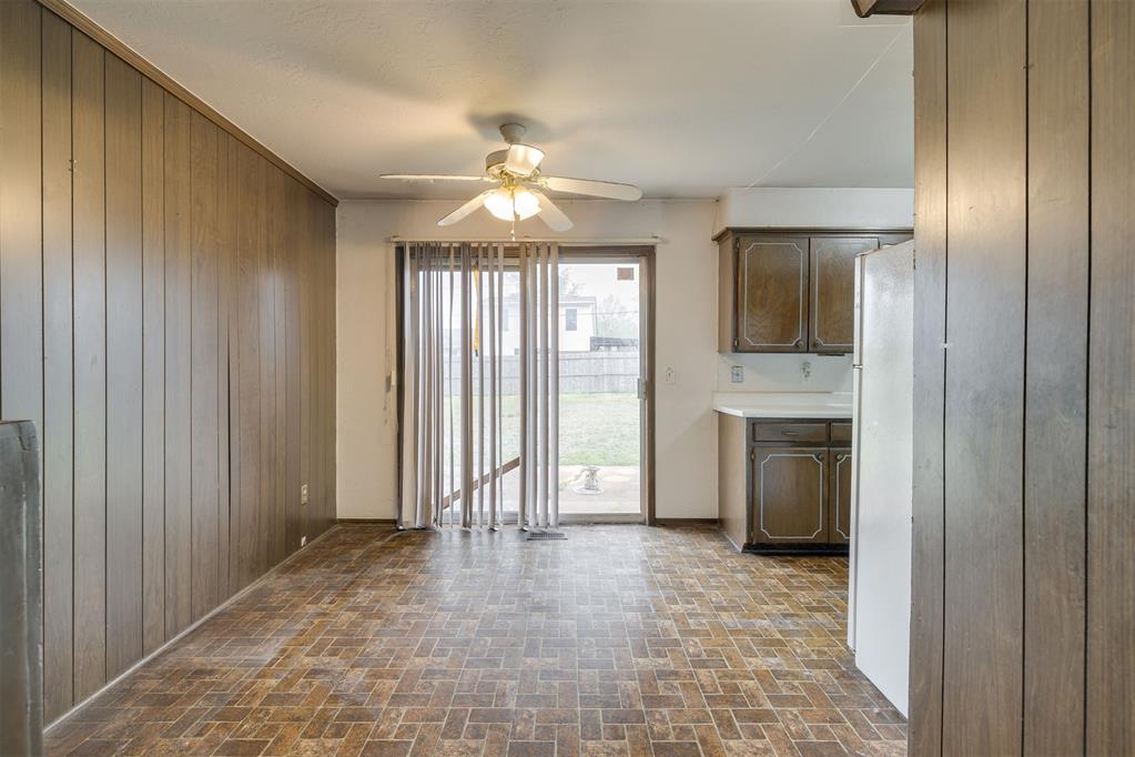 200 E Beech Avenue Property Photo 12