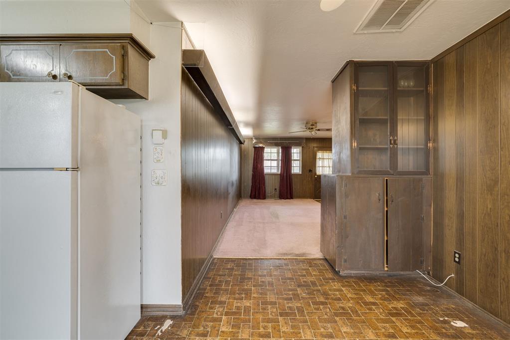 200 E Beech Avenue Property Photo 15