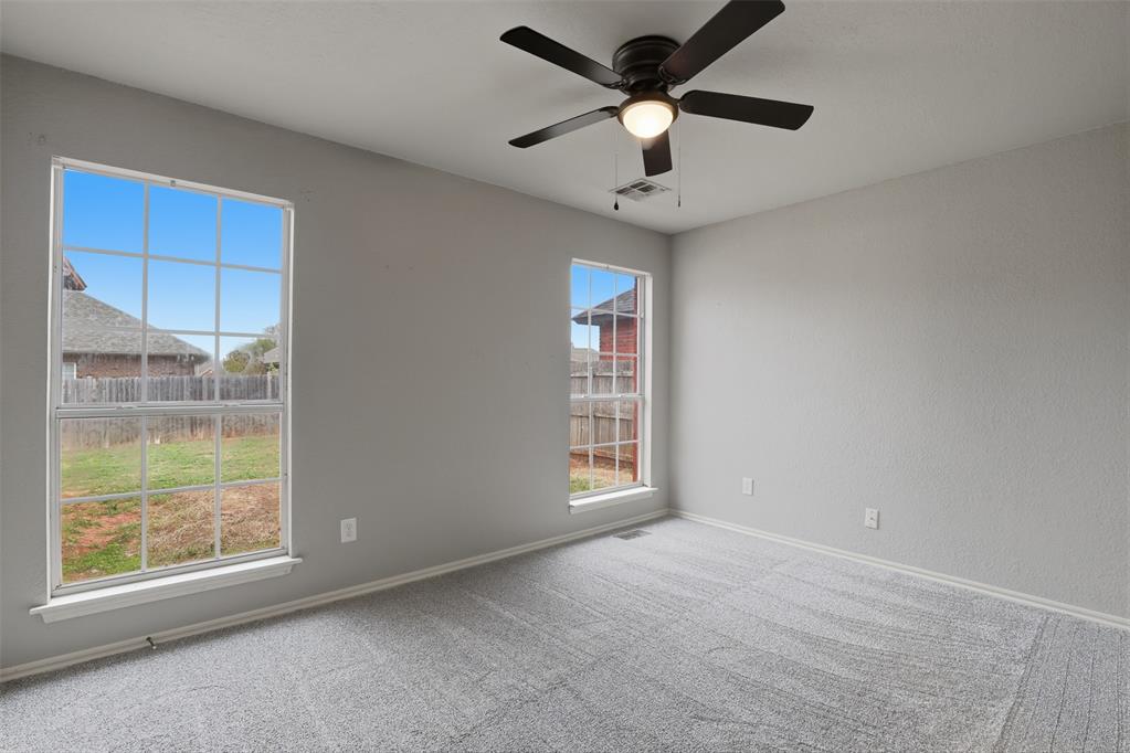 704 N Remington Way Property Photo 25