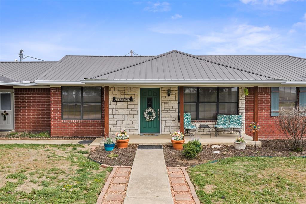 28929 E 1960 Road Property Photo 1