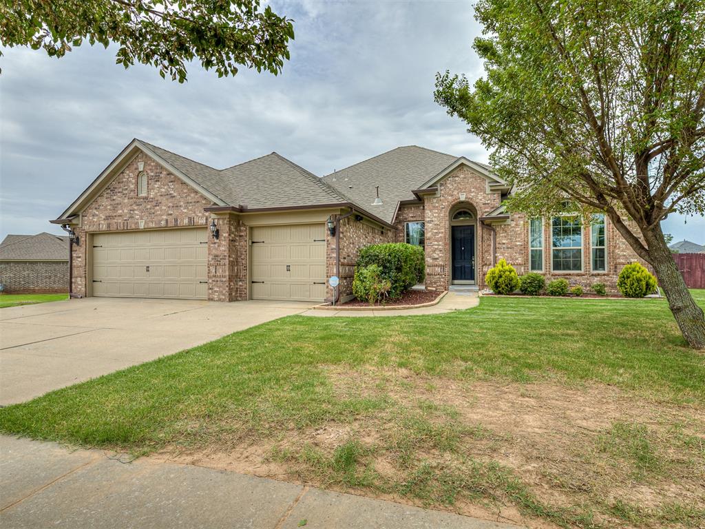 18501 El Greco Drive Property Photo 2