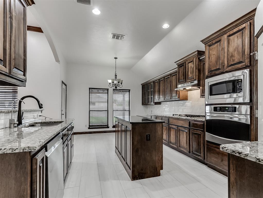 18501 El Greco Drive Property Photo 11