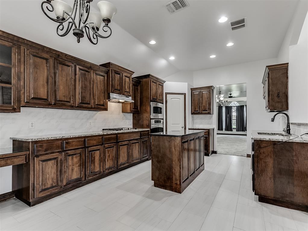 18501 El Greco Drive Property Photo 12
