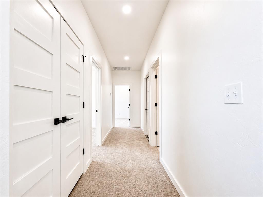 15513 Echo Park Drive Property Photo 24
