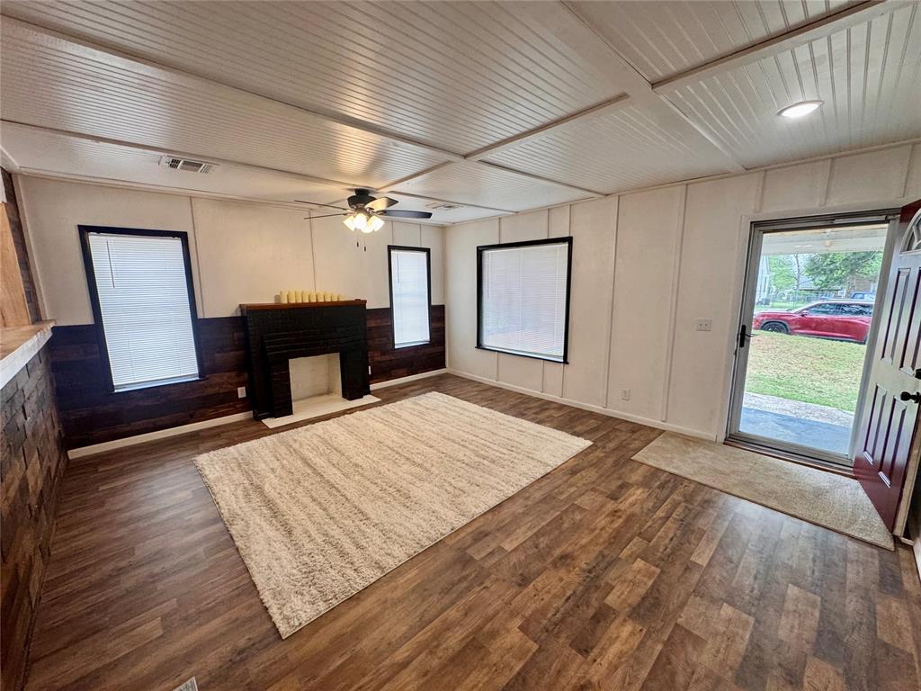 1003 Mckinley Street Property Photo 5