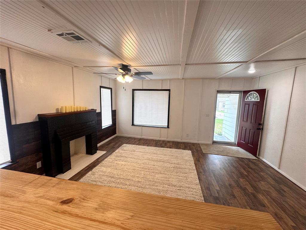 1003 Mckinley Street Property Photo 6