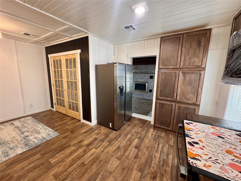 1003 Mckinley Street Property Photo 10