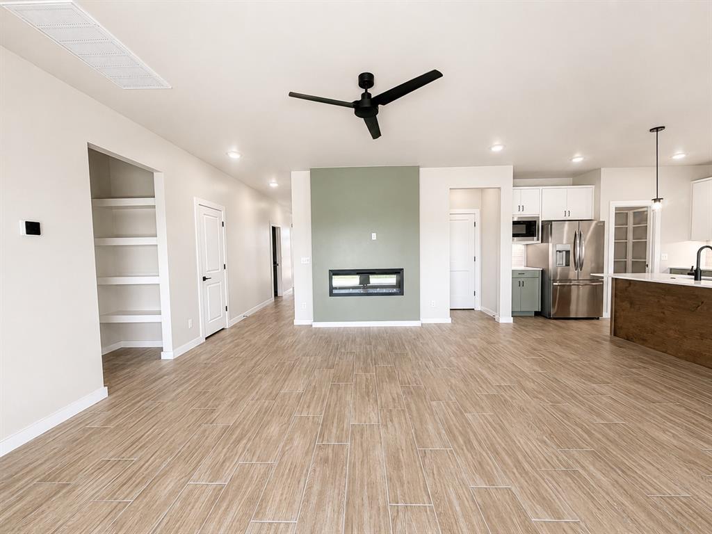 18020 Fields Drive Property Photo 3