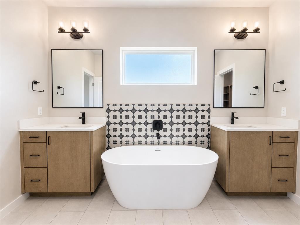 18020 Fields Drive Property Photo 13