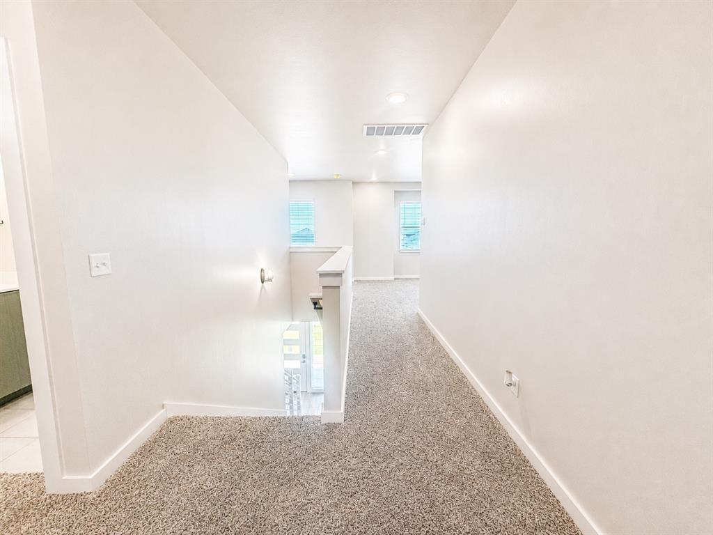 18020 Fields Drive Property Photo 21