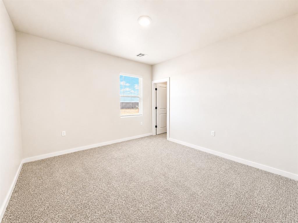 18020 Fields Drive Property Photo 27