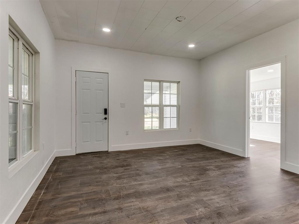 509 E Cherry Street Property Photo 4