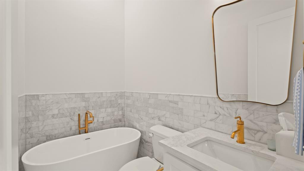 13425 Creek Pointe Lane Property Photo 28