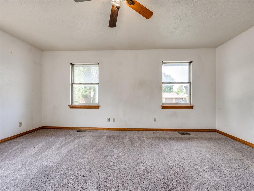 649 W Beam Avenue Property Photo 6