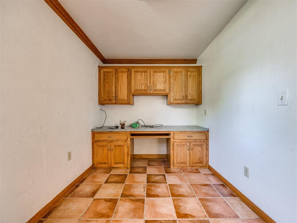 649 W Beam Avenue Property Photo 15