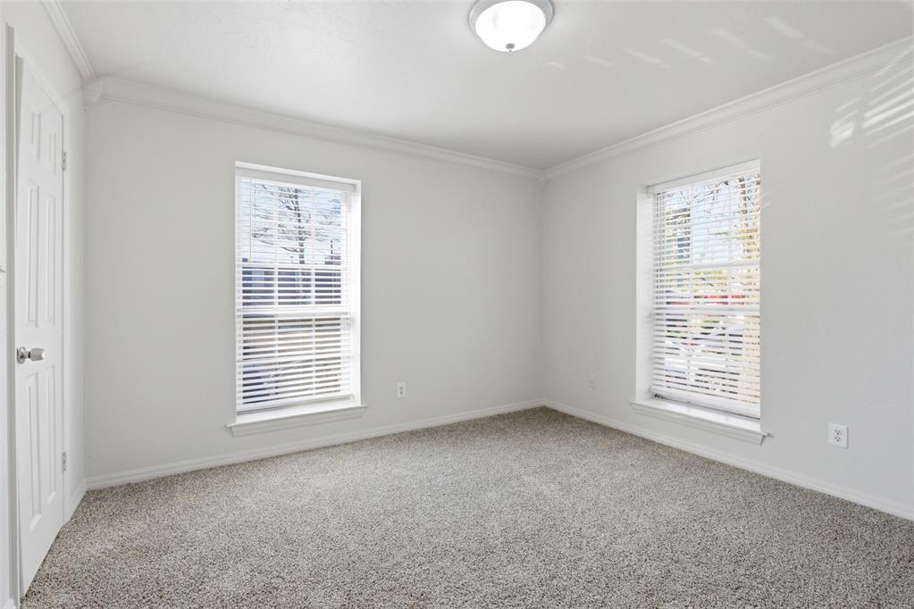 6100 N Brookline 28 Property Photo 14