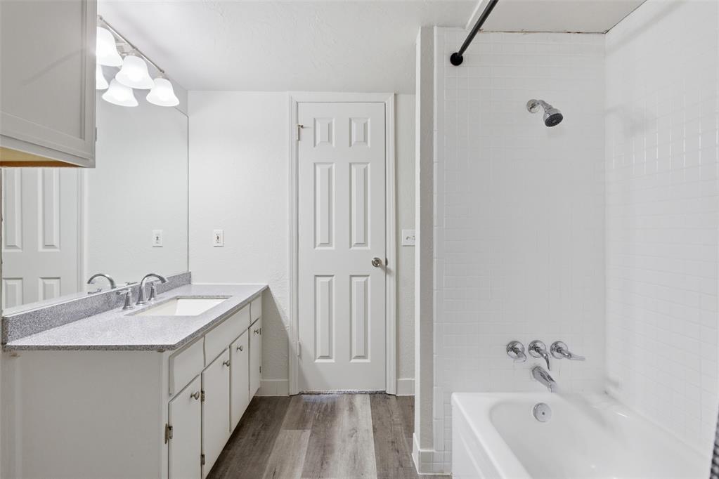 6100 N Brookline 28 Property Photo 15