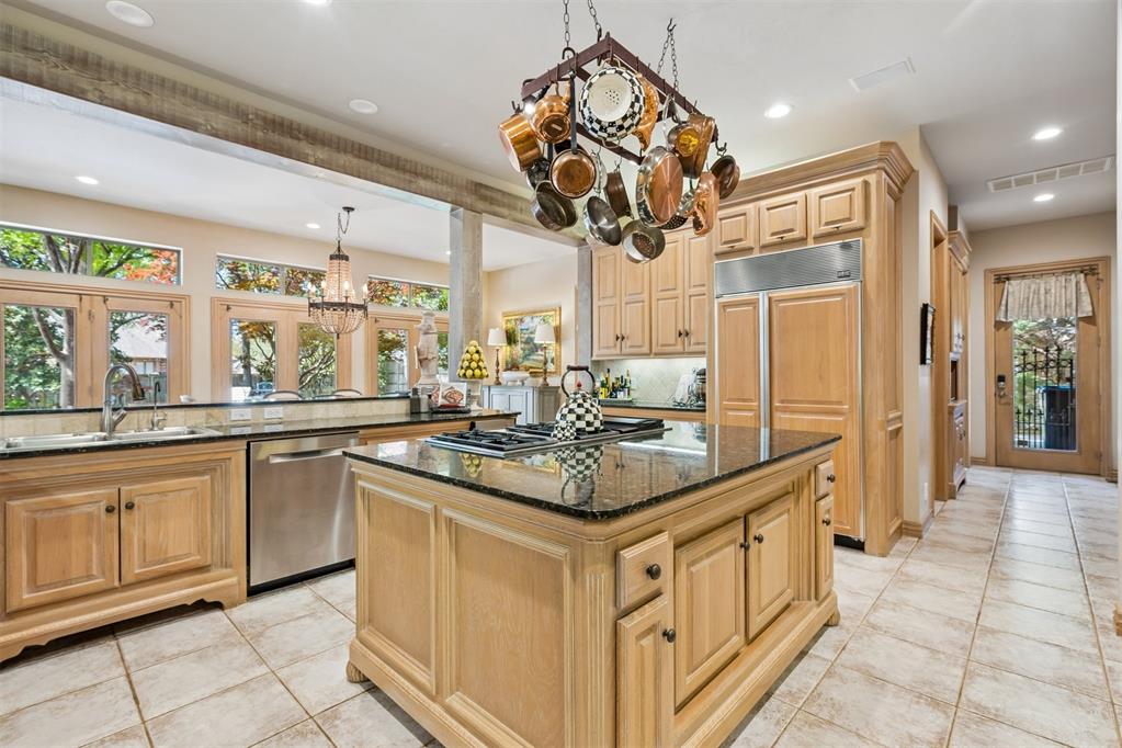 18709 Saddle River Drive Property Photo 11